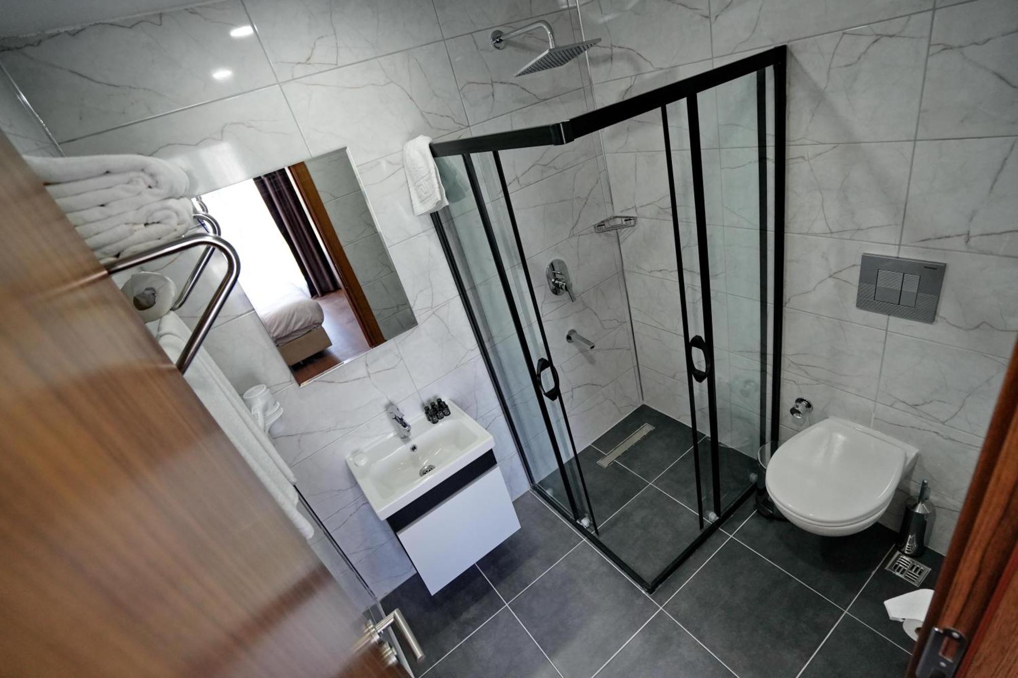 Shelton Airport Hotel Arnavutkoy Esterno foto