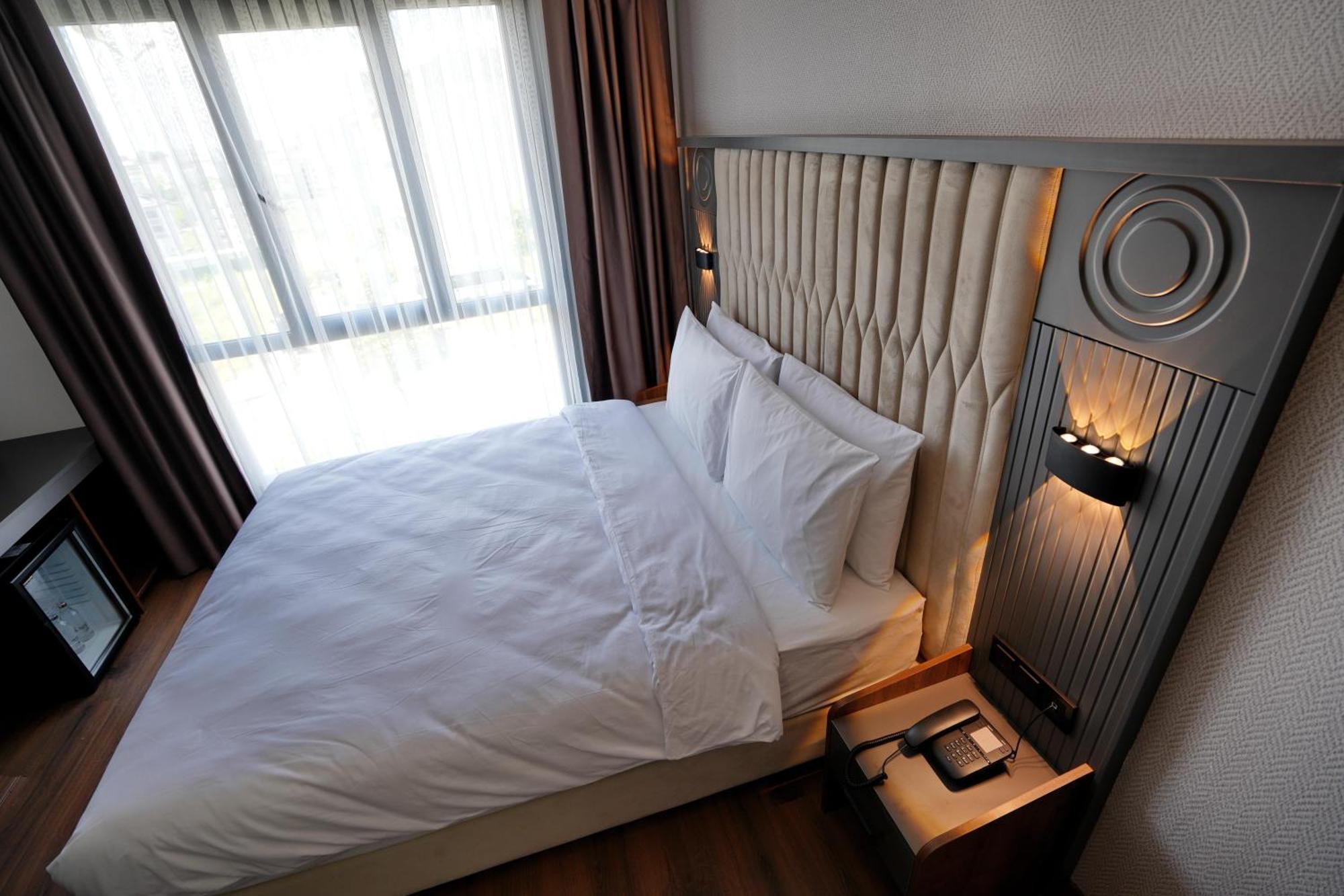 Shelton Airport Hotel Arnavutkoy Esterno foto
